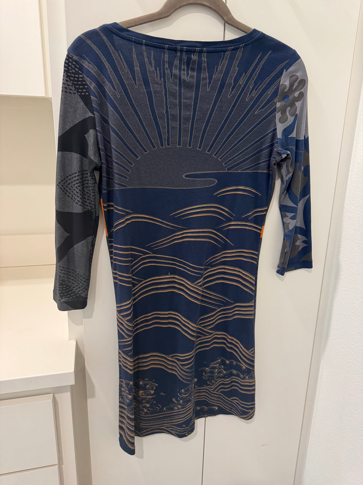 Custo Geometric Colorblock V-Neck Tunic
